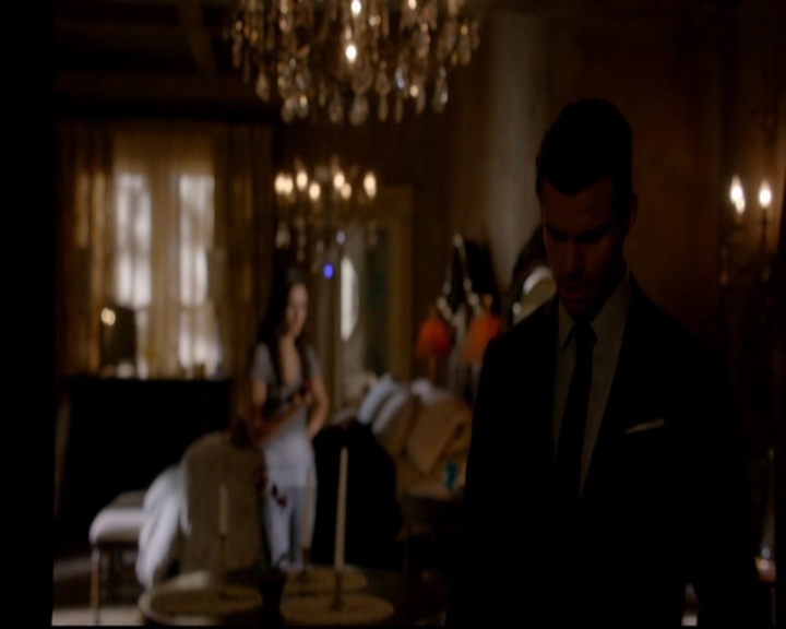 VampireDiariesWorld-dot-nl_TheOriginals_3x02YouHungTheMoon1745.jpg