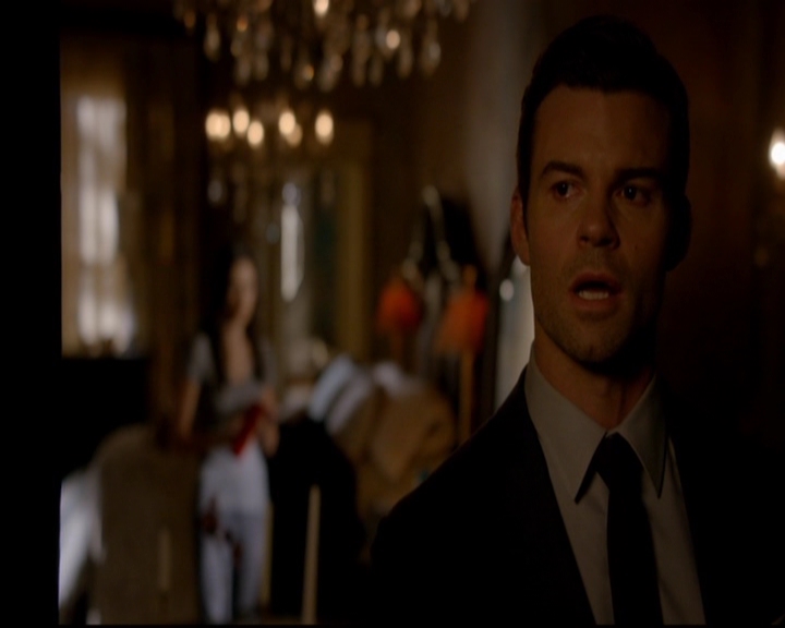 VampireDiariesWorld-dot-nl_TheOriginals_3x02YouHungTheMoon1755.jpg