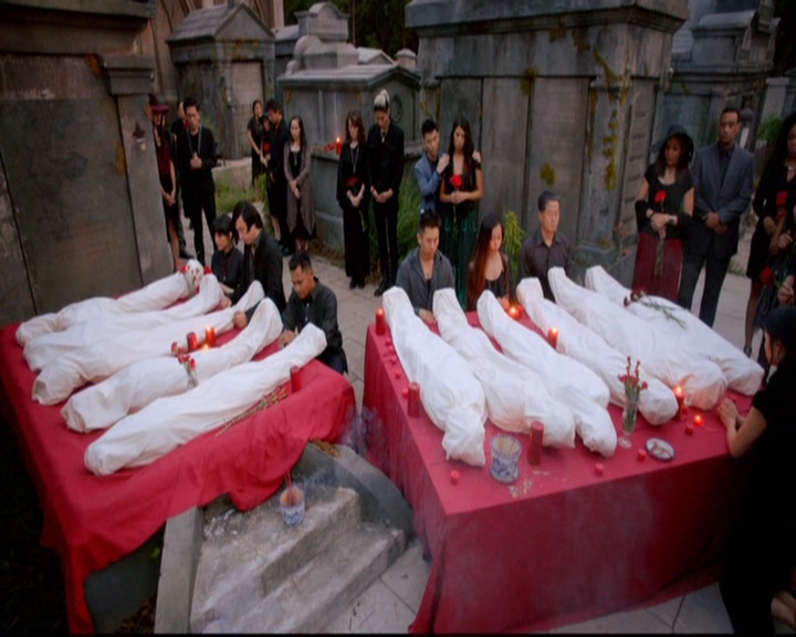 VampireDiariesWorld-dot-nl_TheOriginals_3x02YouHungTheMoon1778.jpg