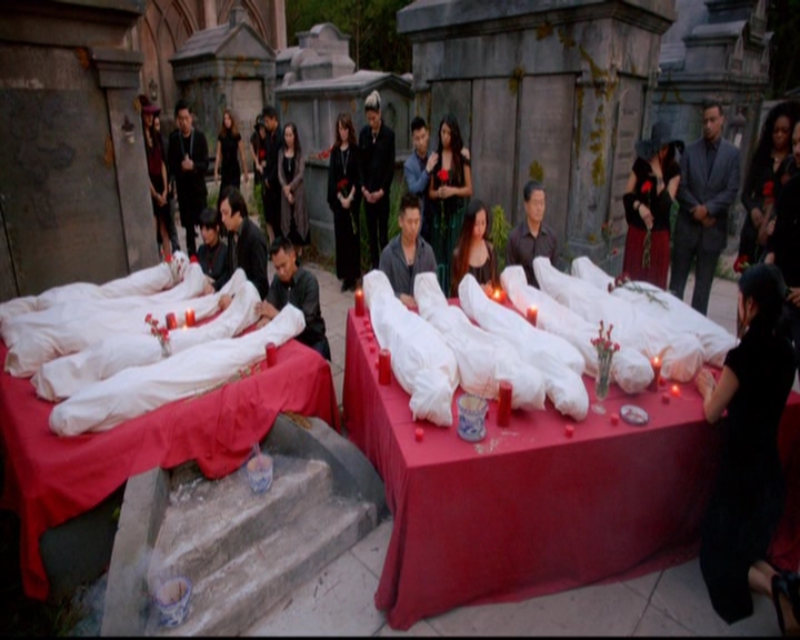 VampireDiariesWorld-dot-nl_TheOriginals_3x02YouHungTheMoon1781.jpg