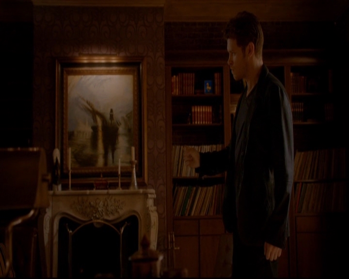 VampireDiariesWorld-dot-nl_TheOriginals_3x02YouHungTheMoon1946.jpg