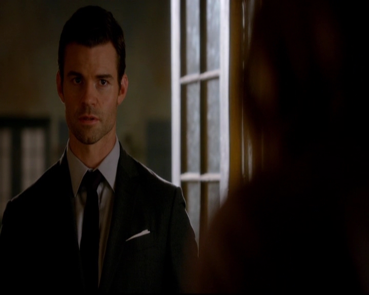 VampireDiariesWorld-dot-nl_TheOriginals_3x02YouHungTheMoon2068.jpg