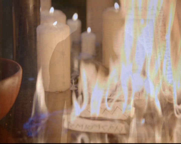 VampireDiariesWorld-dot-nl_TheOriginals_3x02YouHungTheMoon2122.jpg