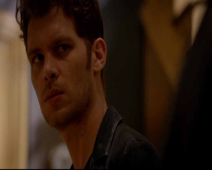 VampireDiariesWorld-dot-nl_TheOriginals_3x02YouHungTheMoon2155.jpg