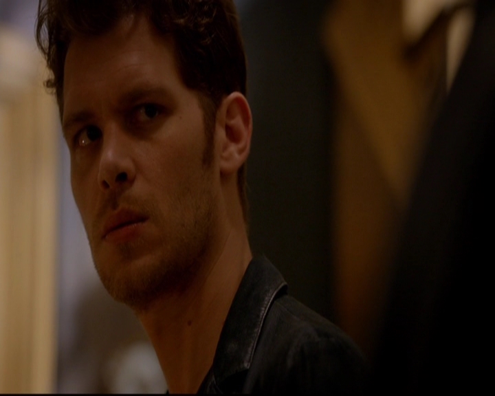 VampireDiariesWorld-dot-nl_TheOriginals_3x02YouHungTheMoon2156.jpg