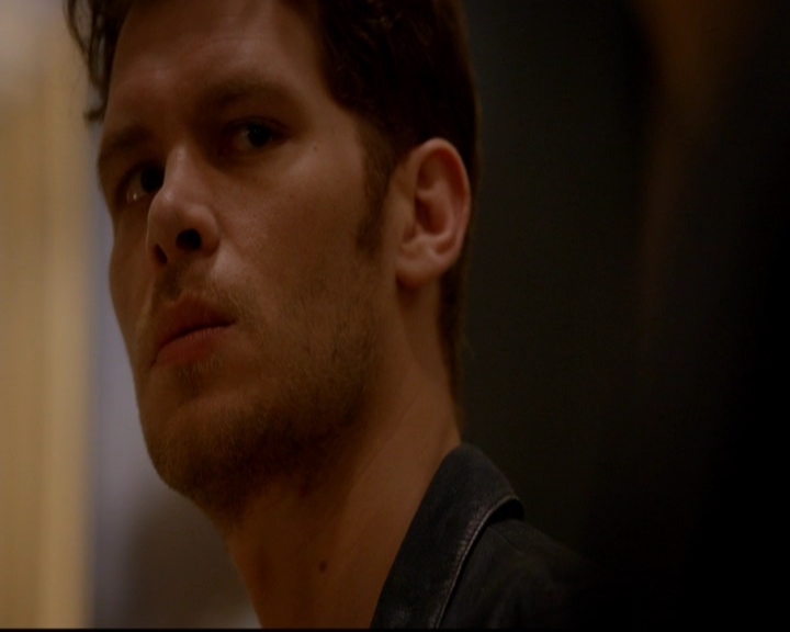 VampireDiariesWorld-dot-nl_TheOriginals_3x02YouHungTheMoon2161.jpg