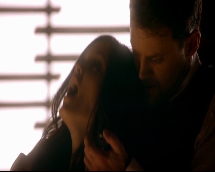 VampireDiariesWorld-dot-nl_TheOriginals_3x02YouHungTheMoon2235.jpg