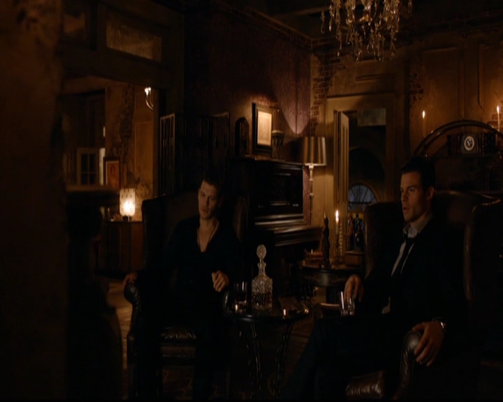 VampireDiariesWorld-dot-nl_TheOriginals_3x03IllSeeYouInHellOrNewOrleans2057.jpg