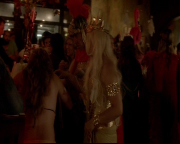 VampireDiariesWorld-dot-nl_TheOriginals_3x04AWalkOnTheWildSide0280.jpg