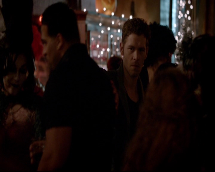 VampireDiariesWorld-dot-nl_TheOriginals_3x04AWalkOnTheWildSide0283.jpg