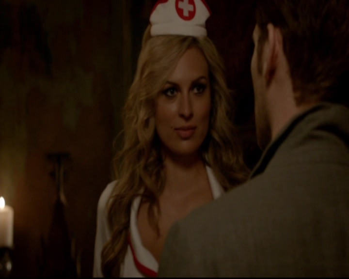 VampireDiariesWorld-dot-nl_TheOriginals_3x04AWalkOnTheWildSide0306.jpg