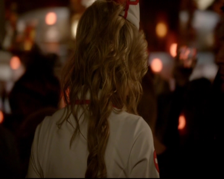 VampireDiariesWorld-dot-nl_TheOriginals_3x04AWalkOnTheWildSide0308.jpg