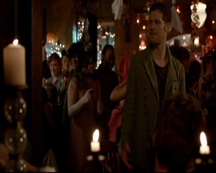 VampireDiariesWorld-dot-nl_TheOriginals_3x04AWalkOnTheWildSide0318.jpg