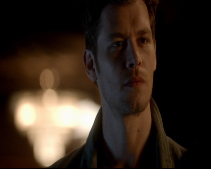 VampireDiariesWorld-dot-nl_TheOriginals_3x04AWalkOnTheWildSide0416.jpg