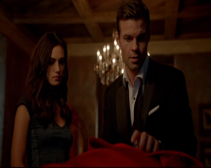 VampireDiariesWorld-dot-nl_TheOriginals_3x04AWalkOnTheWildSide0495.jpg