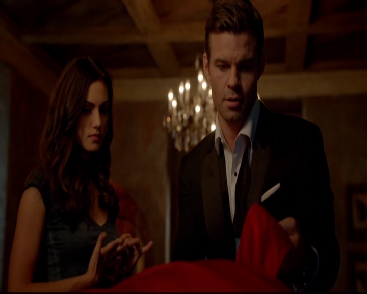 VampireDiariesWorld-dot-nl_TheOriginals_3x04AWalkOnTheWildSide0497.jpg