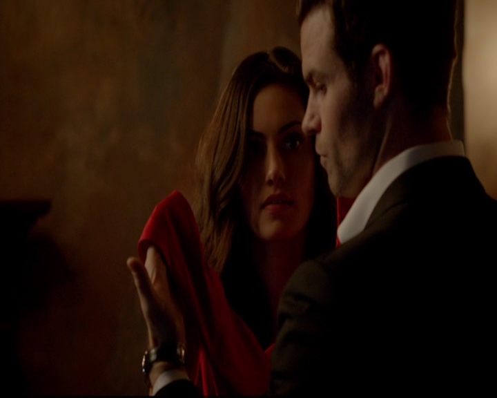 VampireDiariesWorld-dot-nl_TheOriginals_3x04AWalkOnTheWildSide0503.jpg