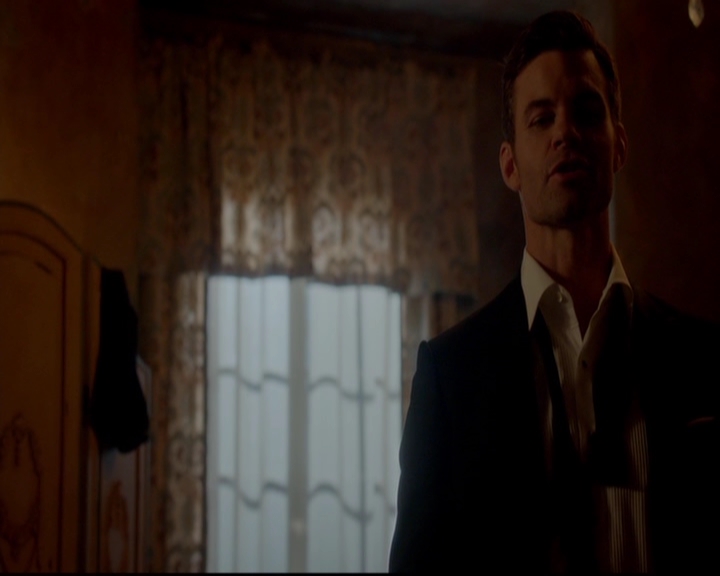 VampireDiariesWorld-dot-nl_TheOriginals_3x04AWalkOnTheWildSide0518.jpg