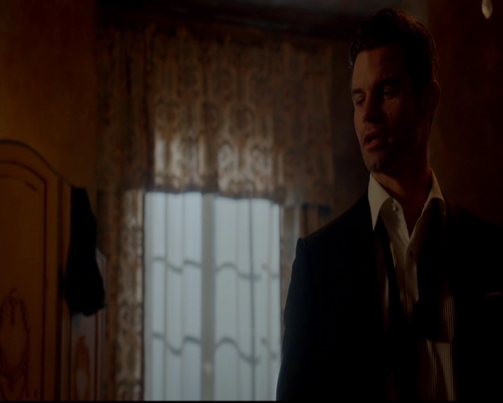 VampireDiariesWorld-dot-nl_TheOriginals_3x04AWalkOnTheWildSide0519.jpg