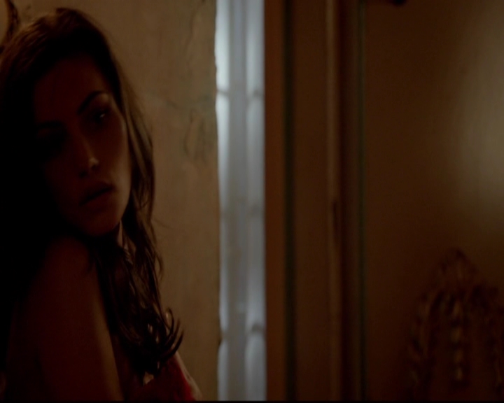 VampireDiariesWorld-dot-nl_TheOriginals_3x04AWalkOnTheWildSide0521.jpg