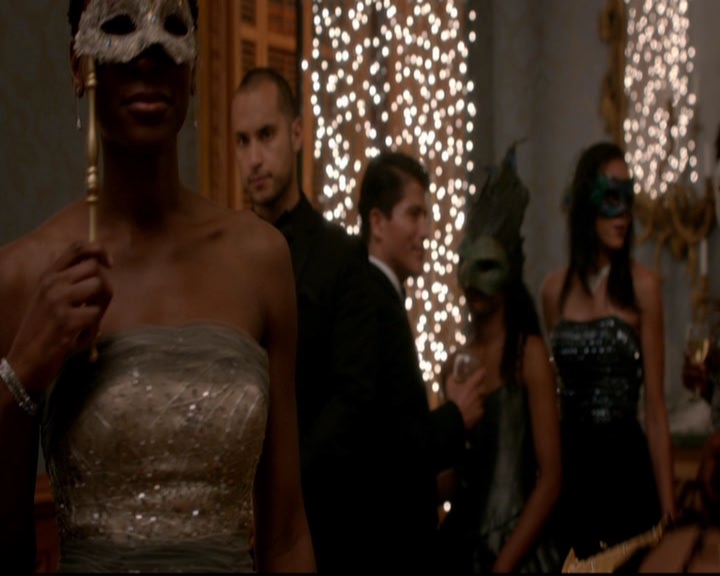 VampireDiariesWorld-dot-nl_TheOriginals_3x04AWalkOnTheWildSide0575.jpg