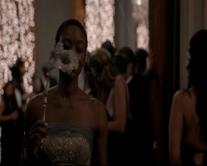 VampireDiariesWorld-dot-nl_TheOriginals_3x04AWalkOnTheWildSide0584.jpg