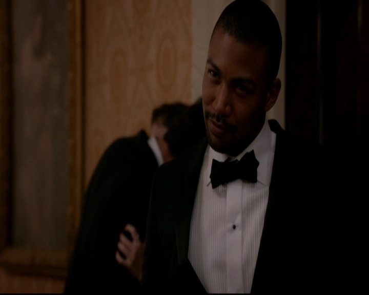 VampireDiariesWorld-dot-nl_TheOriginals_3x04AWalkOnTheWildSide0587.jpg