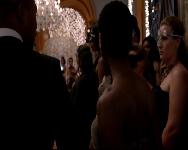 VampireDiariesWorld-dot-nl_TheOriginals_3x04AWalkOnTheWildSide0610.jpg