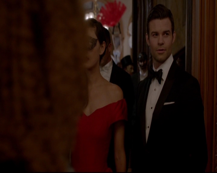 VampireDiariesWorld-dot-nl_TheOriginals_3x04AWalkOnTheWildSide0621.jpg