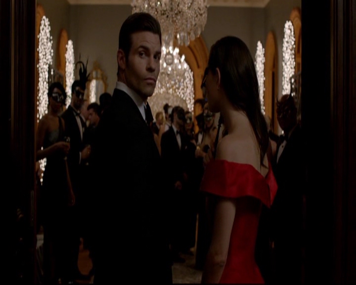 VampireDiariesWorld-dot-nl_TheOriginals_3x04AWalkOnTheWildSide0622.jpg