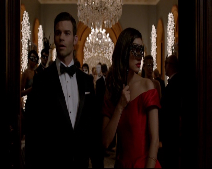 VampireDiariesWorld-dot-nl_TheOriginals_3x04AWalkOnTheWildSide0624.jpg