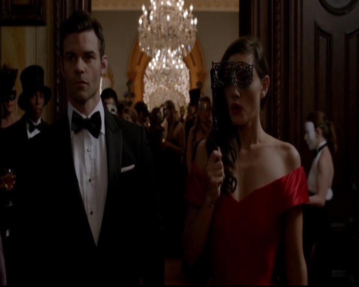 VampireDiariesWorld-dot-nl_TheOriginals_3x04AWalkOnTheWildSide0627.jpg