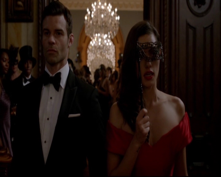 VampireDiariesWorld-dot-nl_TheOriginals_3x04AWalkOnTheWildSide0628.jpg