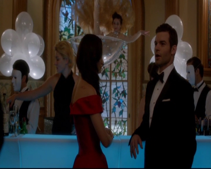 VampireDiariesWorld-dot-nl_TheOriginals_3x04AWalkOnTheWildSide0651.jpg