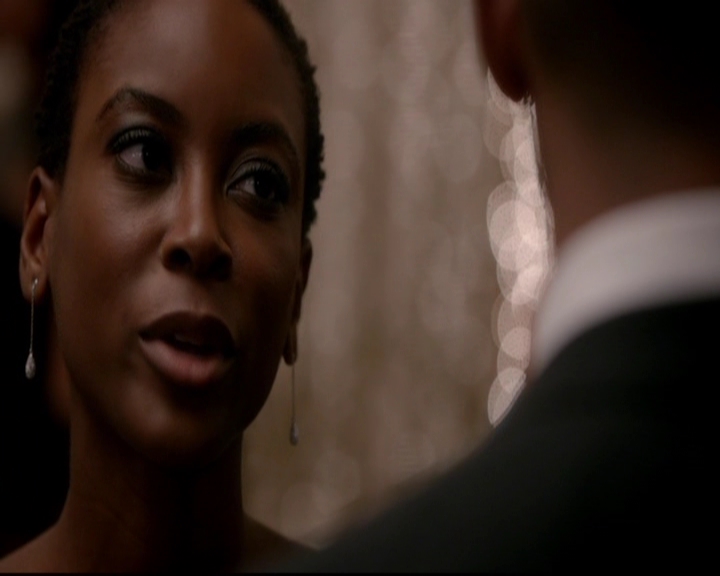 VampireDiariesWorld-dot-nl_TheOriginals_3x04AWalkOnTheWildSide0710.jpg