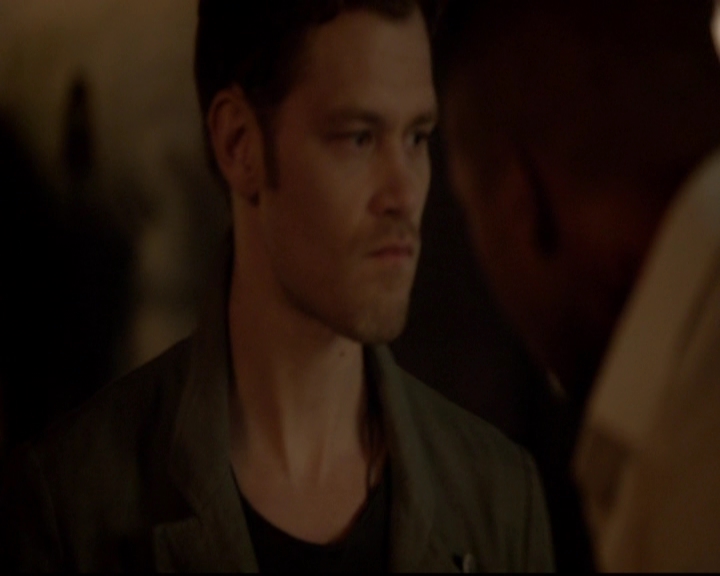 VampireDiariesWorld-dot-nl_TheOriginals_3x04AWalkOnTheWildSide1918.jpg