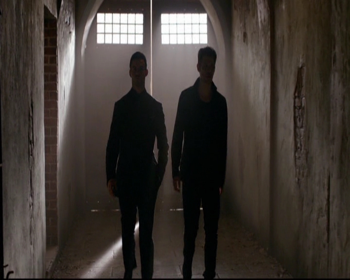 VampireDiariesWorld-dot-nl_TheOriginals_3x05TheAxemansLetters0120.jpg