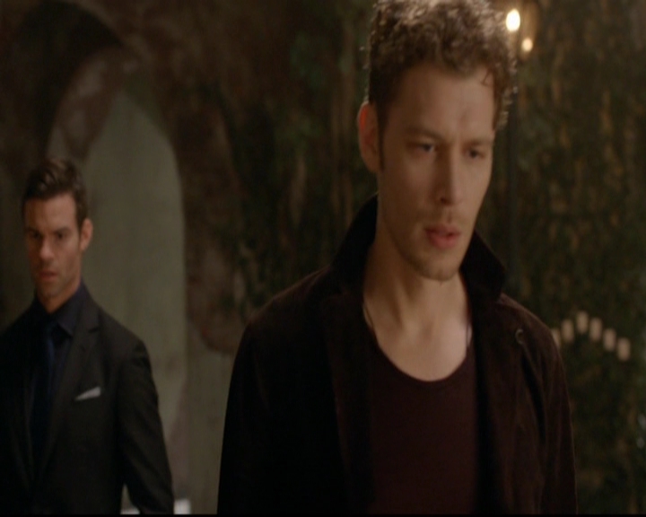 VampireDiariesWorld-dot-nl_TheOriginals_3x05TheAxemansLetters0132.jpg