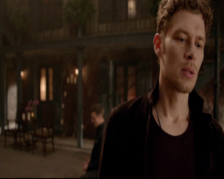 VampireDiariesWorld-dot-nl_TheOriginals_3x05TheAxemansLetters0166.jpg