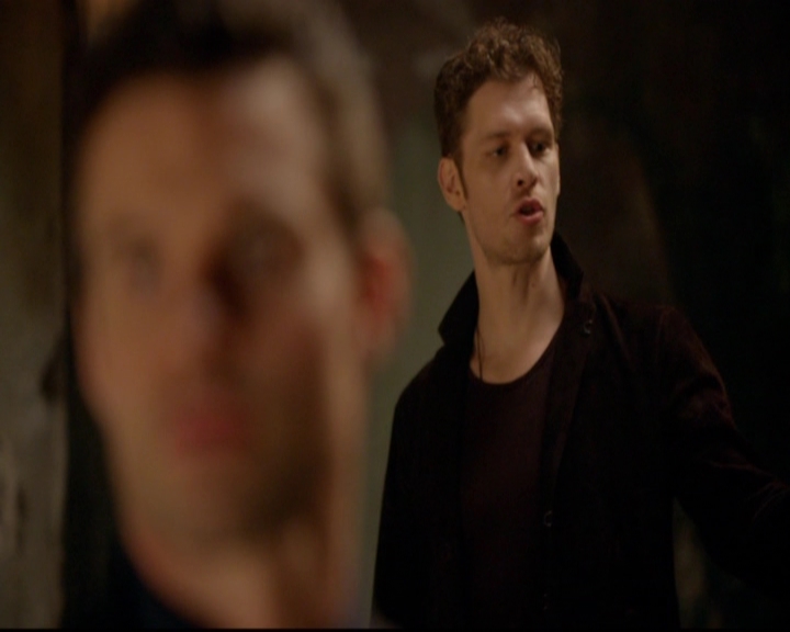 VampireDiariesWorld-dot-nl_TheOriginals_3x05TheAxemansLetters0173.jpg