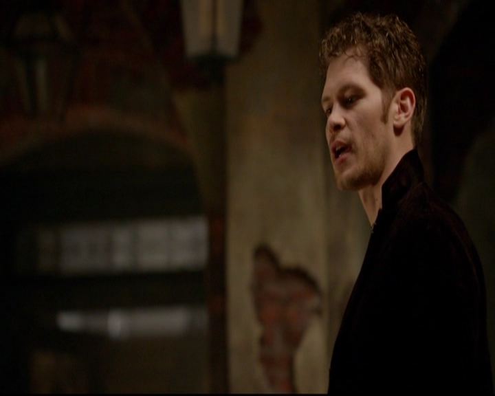 VampireDiariesWorld-dot-nl_TheOriginals_3x05TheAxemansLetters0174.jpg