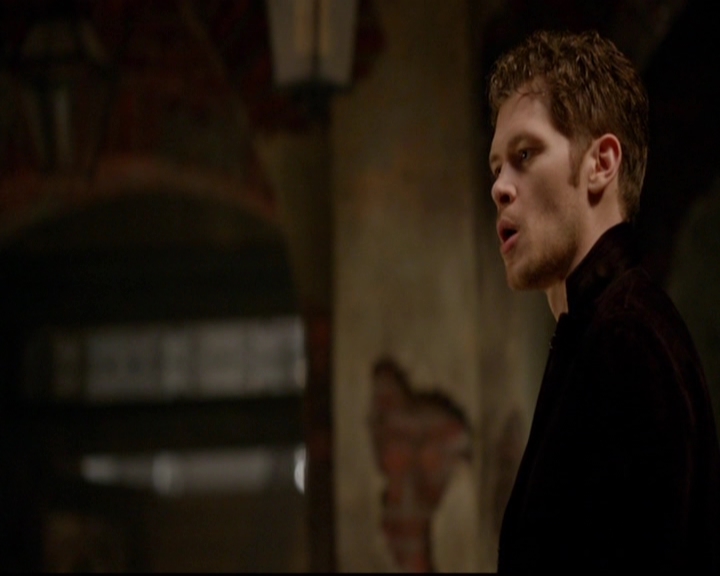 VampireDiariesWorld-dot-nl_TheOriginals_3x05TheAxemansLetters0175.jpg