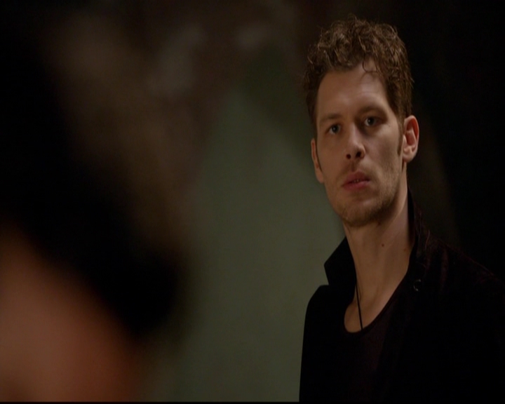 VampireDiariesWorld-dot-nl_TheOriginals_3x05TheAxemansLetters0177.jpg