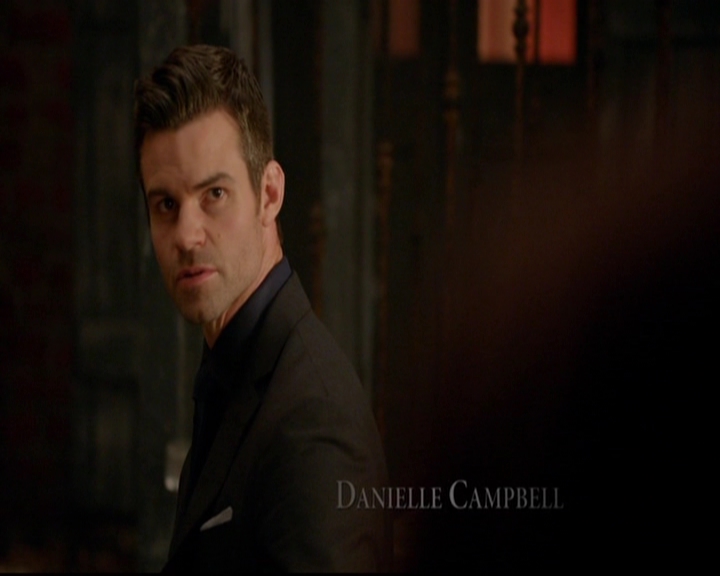 VampireDiariesWorld-dot-nl_TheOriginals_3x05TheAxemansLetters0180.jpg