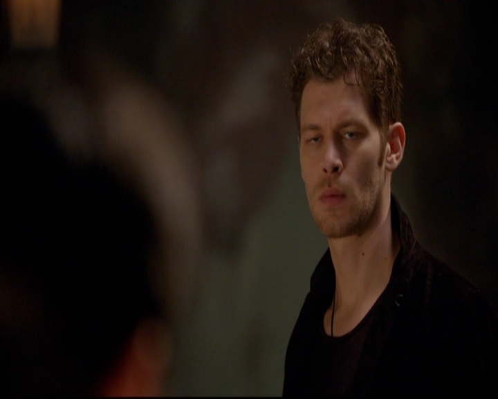 VampireDiariesWorld-dot-nl_TheOriginals_3x05TheAxemansLetters0186.jpg