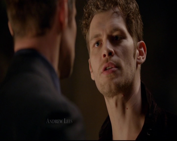 VampireDiariesWorld-dot-nl_TheOriginals_3x05TheAxemansLetters0195.jpg