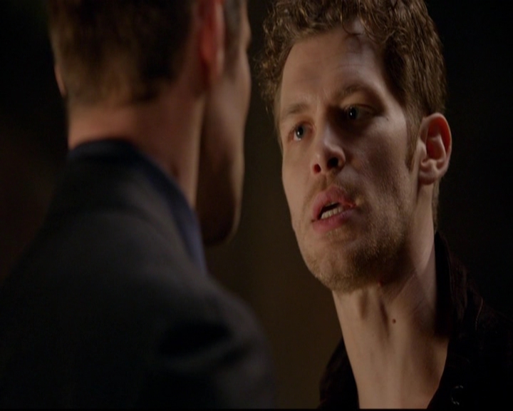 VampireDiariesWorld-dot-nl_TheOriginals_3x05TheAxemansLetters0200.jpg