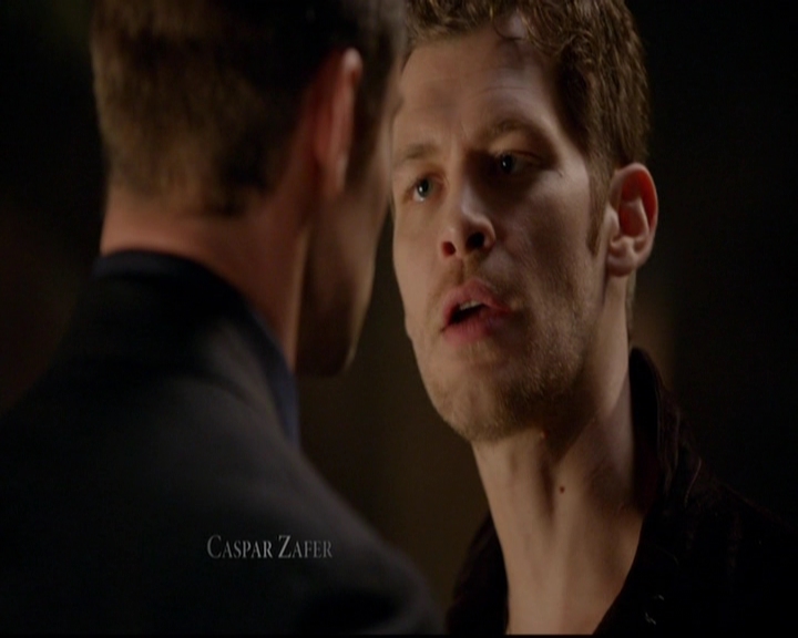 VampireDiariesWorld-dot-nl_TheOriginals_3x05TheAxemansLetters0204.jpg