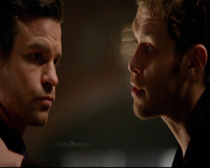 VampireDiariesWorld-dot-nl_TheOriginals_3x05TheAxemansLetters0207.jpg