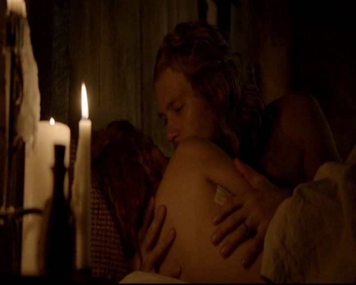 VampireDiariesWorld-dot-nl_TheOriginals_3x05TheAxemansLetters0315.jpg